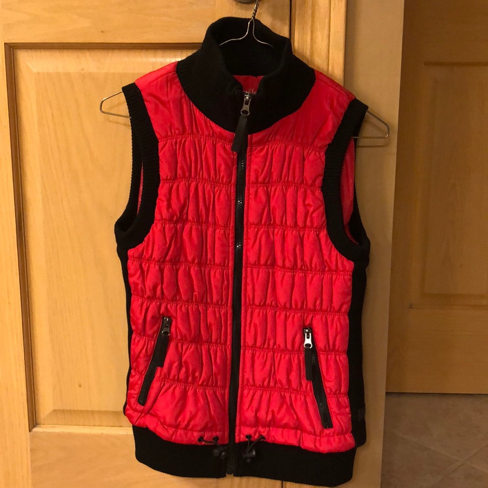 Calvin Klein Red Performance Vest XS